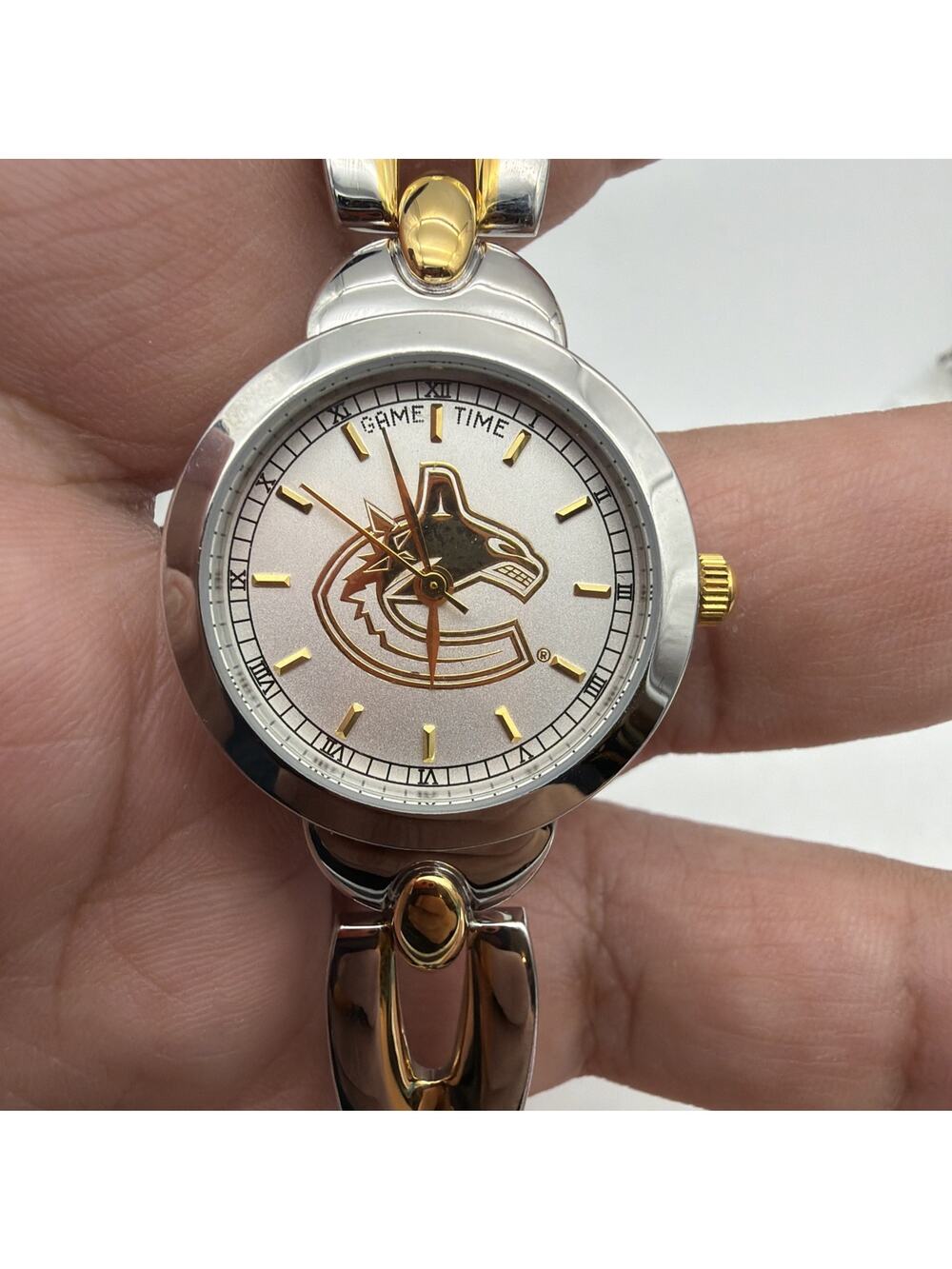 Vancouver Canucks Women’s Watch NHL Hockey Watch New In Box Nos 28mm Game Time